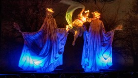 Alenka v říši divů - Představení černého divadla 