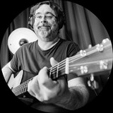 UHER & HAMPACHER | dva muži s kytarou (dvojkoncert)