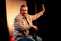 Hypnotizér z autobusové zastávky