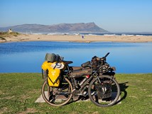 AFRIKOU NA KOLE - 23000 Km z SK na nejjižnější bod Afriky 