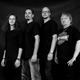 Škaredá holka a Šašci v manéži v Hoodbaru