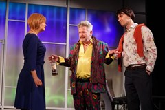 ZA DVEŘMI KANCELÁŘÍ