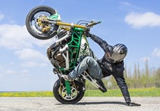 We Are Live - Zákulisní příběhy nejen ze světa Dakaru