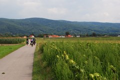 S kytarou na kole k moři