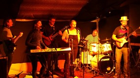 Jitunk kampeny + Expedice Apalucha