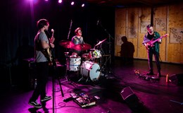 JÜ (HU) • Mankurt