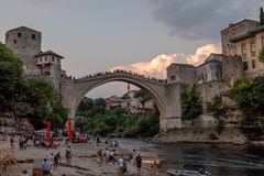 Bosna a Hercegovina: pivo, čevapi a skály