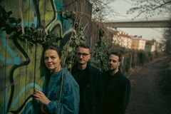 Kulturní prostor AULA: Bára Zmeková trio