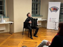 Barvy akordeonu - mladá krev