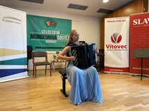 Barvy akordeonu - mladá krev