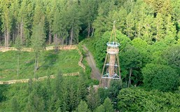 Policejní pochod údolím Českých králů