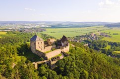 Policejní pochod údolím Českých králů