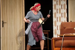 Divadelní spolek Rotunda - Anna poklad rodiny 