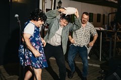 Perverzní kabaret (Hradec Králové)