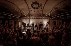 Kafka Band hraje Kafku