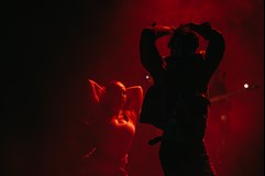 TŘI V SAUNĚ se vrací.