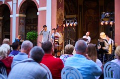 Šansony v Zahradách