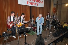 THE SHOWER aneb velikonoční rock "n" roll night live