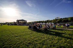 Silent disco na koupališti Michal