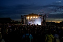 Silent disco na koupališti Michal