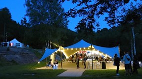 Ostrov/Eiland - festival mezi skalami