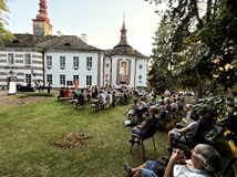 Zámek Skalka-Podbřezí, Podbřezí