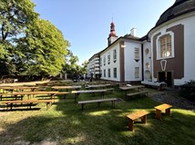 Zámek Skalka-Podbřezí, Podbřezí