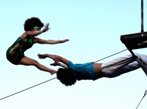 Cia PakiPaya - Shake, shake, shake - akrobaté ze Španělska