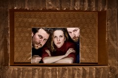 Prefaby: Soudružky s kroužky 