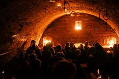 Bzenecké sklepy při svíčkách