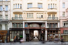 Maxim Johann Monter a jeho nájemní domy v centru – procházka