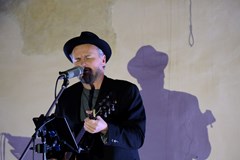 Krojeny v Bredě / Večer se Slunovratem