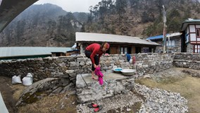 NA HRANĚ ŠESTITISÍCOVKY