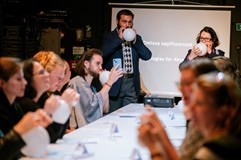 Ferst Dadler & Loré Lixenberg: ˈkonfɛrɛnt͡sɛ