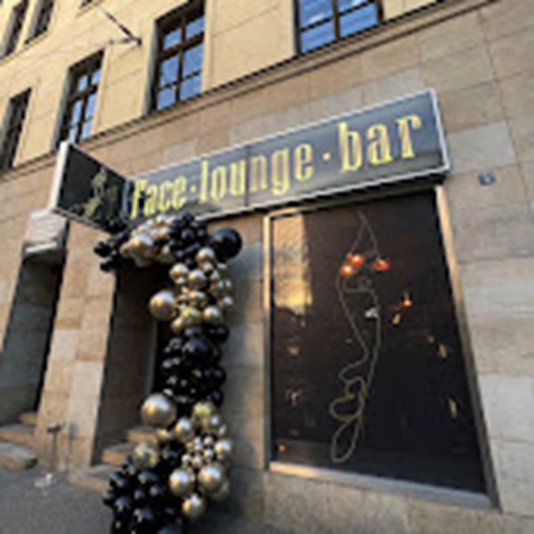 Face lounge bar