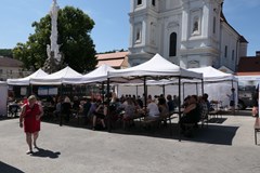 náměstí, Lomnice