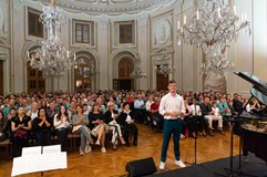 Adam Koubek: Film Music Tour na zámku