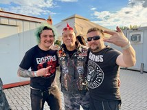 N.V.Ú.  & BARBAR PUNK