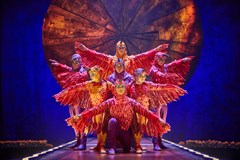 Cirque du Soleil - LUZIA
