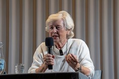 Ztracená hloubka - prof. Anna Hogenová