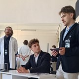 R.U.R. 2.025 (premiéra)