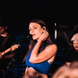 KATEŘINA MARIE TICHÁ & BANDJEEZ