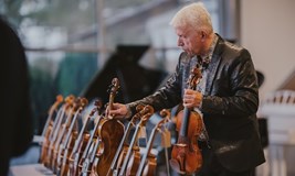 Jaroslav Svěcený - Hudba tří staletí pro všechny generace