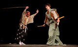 Japonské komedie na nádvoří