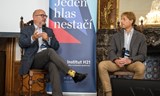 Demokracie v 21. století: Ustoupí, nebo obstojí?