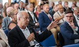 Demokracie v 21. století: Ustoupí, nebo obstojí?