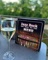 Jóga & živá hudba v Jazz Docku