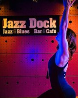 Jóga & živá hudba v Jazz Docku