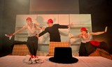 Divadlo Feste: Falešní přátelé obyčejných lidí