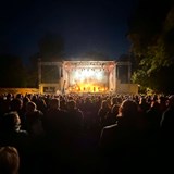 Letní scéna zámeckého parku, Dačice